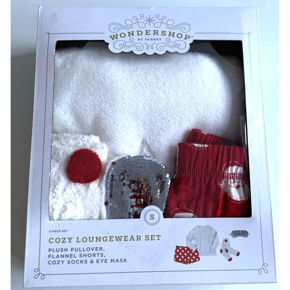 TARGET Cozy Loungewear Set Plush Pullover Flannel Shorts Socks Eye Mask S NWT - Picture 1 of 4